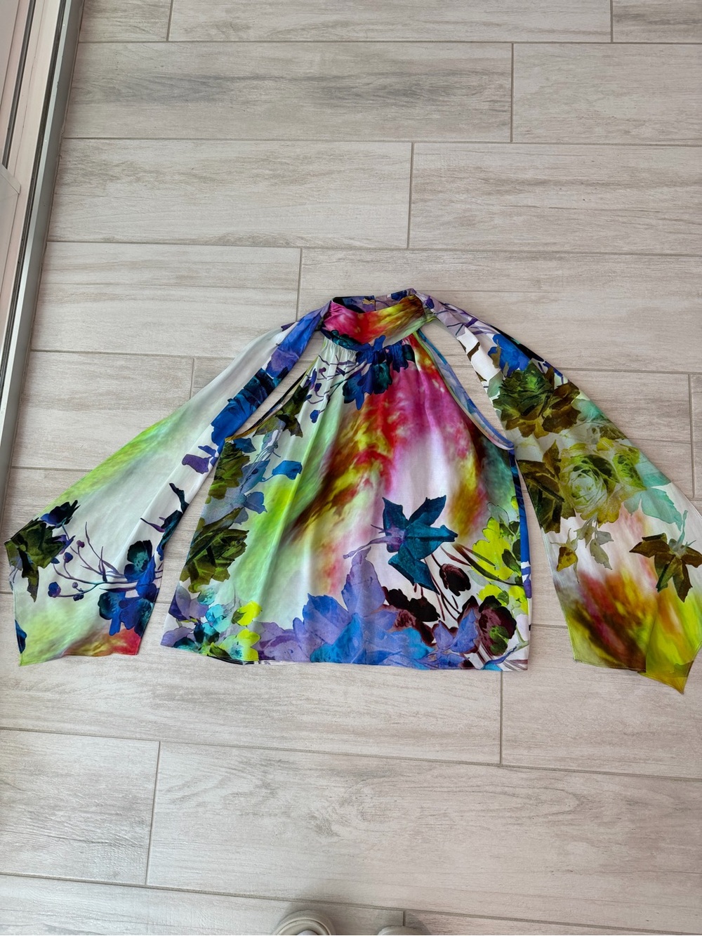 Lola & Sophie New York Halter Top Bow Tie Floral Watercolor Print Size S - Picture 5 of 17